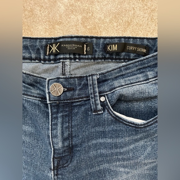 Kardashian Premium Denim Jeans Womens Size 6 Blue Skinny Curvy “Kim” - Picture 4 of 4